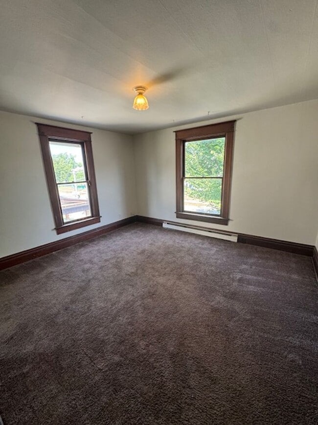 Building Photo - 1208 Columbia Ave