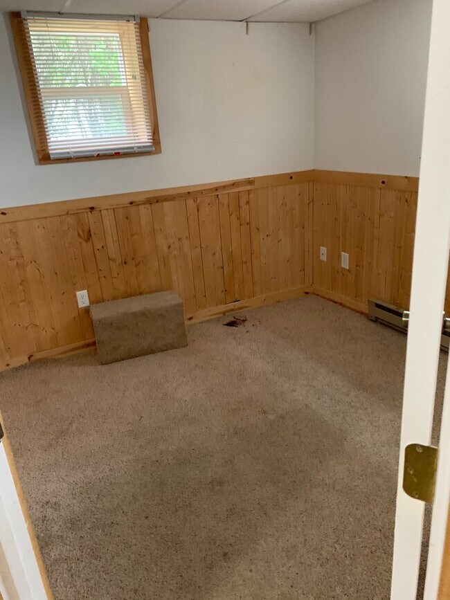 Building Photo - 1206 1st St NE