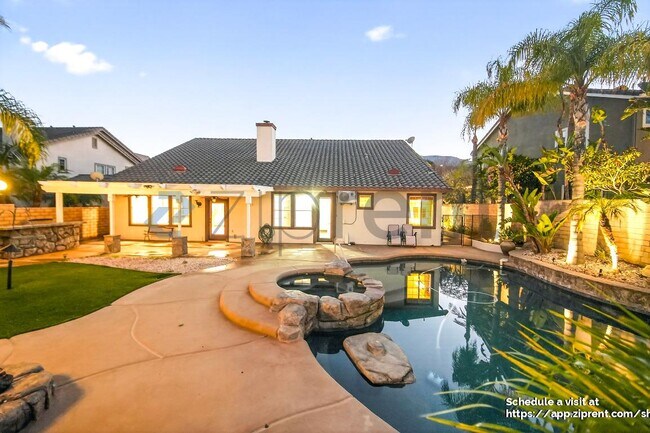 Building Photo - 1485 Clearview Cir