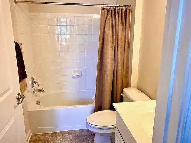first floor bath - 1909 Old Brick Rd