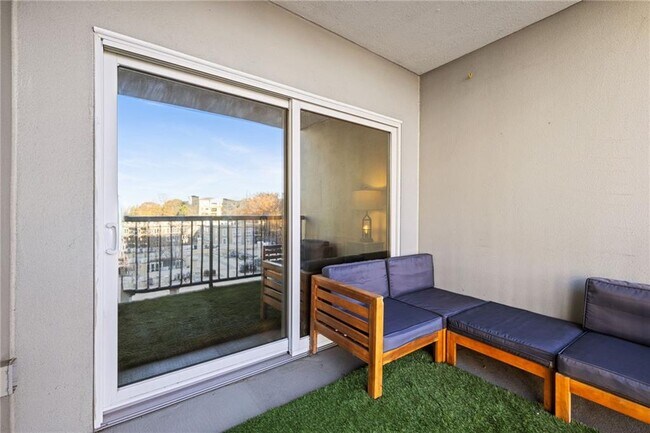 Building Photo - 275 13th St NE