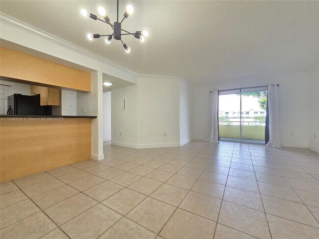 Building Photo - 10765 SW 108th Ave