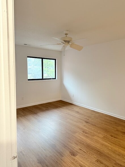 Building Photo - 900 Mix Ave