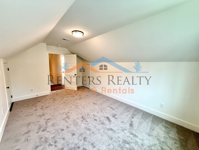 Building Photo - Charming Newer Construction Home with Garage & Fenced Yard