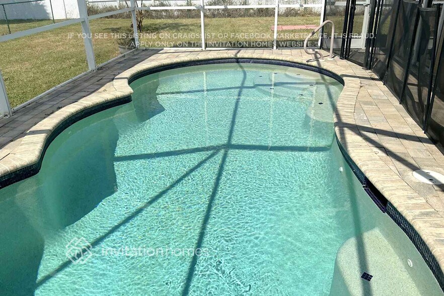 Building Photo - 4010 SW 1st Ave