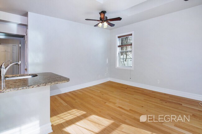 Building Photo - 376 Nodine St