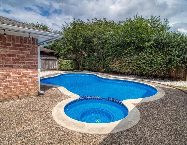 Building Photo - 2807 Cotton Stock Dr