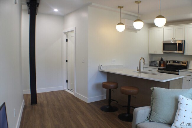 Building Photo - 110 Hotel St