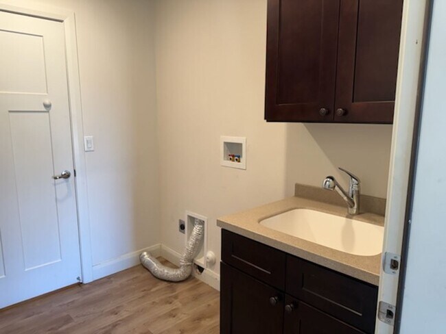 Building Photo - Rural freedom