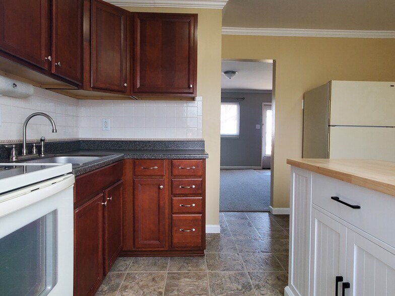 Building Photo - 5310 Godfrey Rd