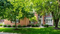 Building Photo - Spacious 5-Bed Home with In-Law Suite, Fin...