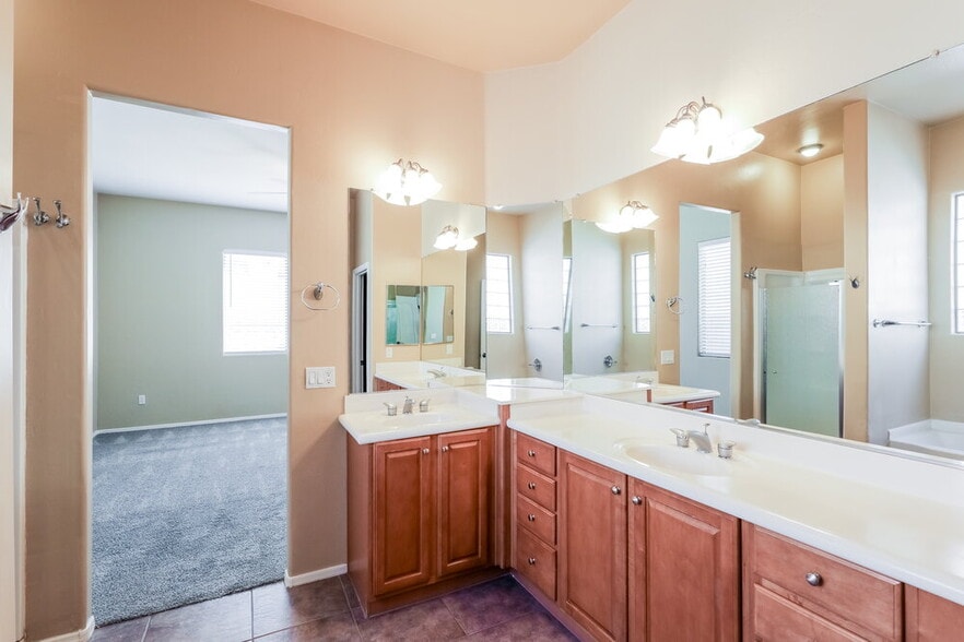 Building Photo - 7129 W Autumn Gold Ct