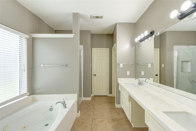 Building Photo - 22122 Shady Heath Ln
