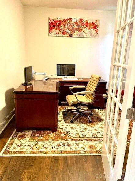 Building Photo - 10359 Paper Birch Dr