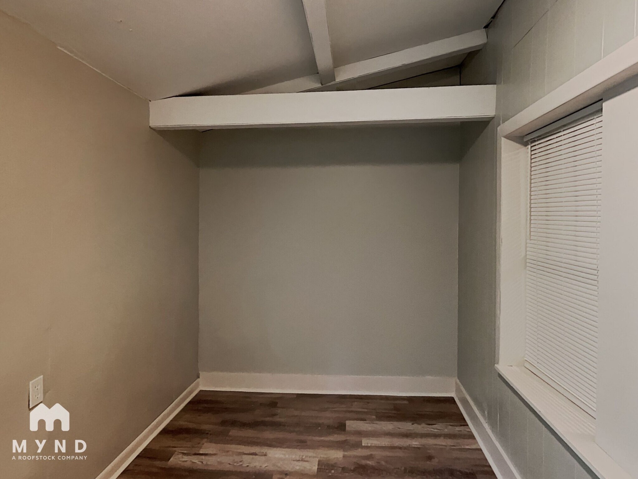 Building Photo - 1445 Echols Dr