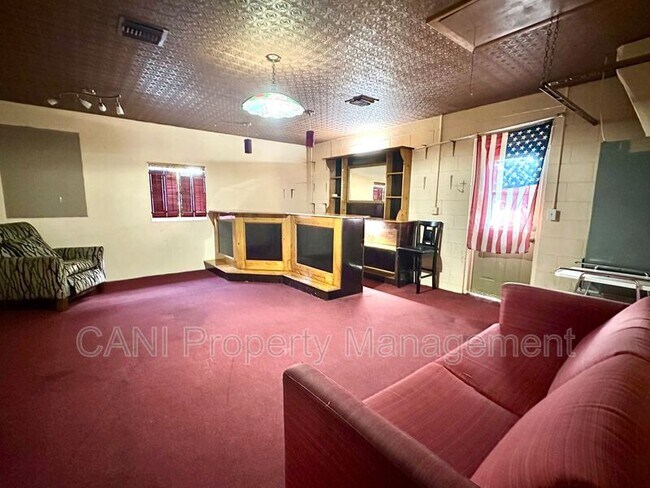 Building Photo - 575 E Compton Ct