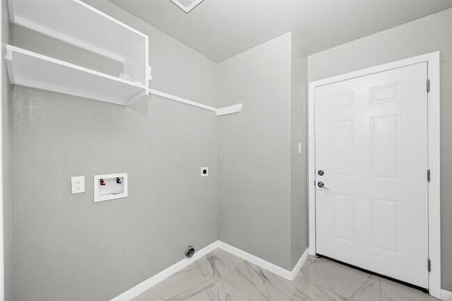 Building Photo - 178 Road 5126 Rd