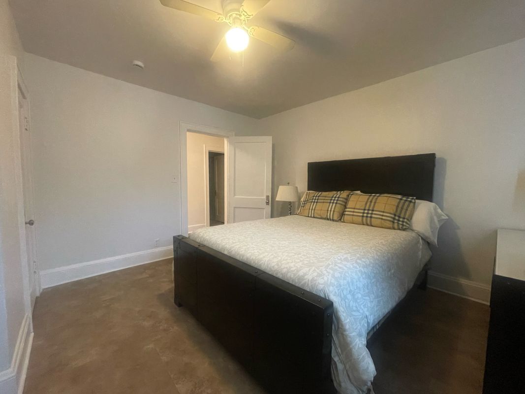 Building Photo - 9611 3rd View St