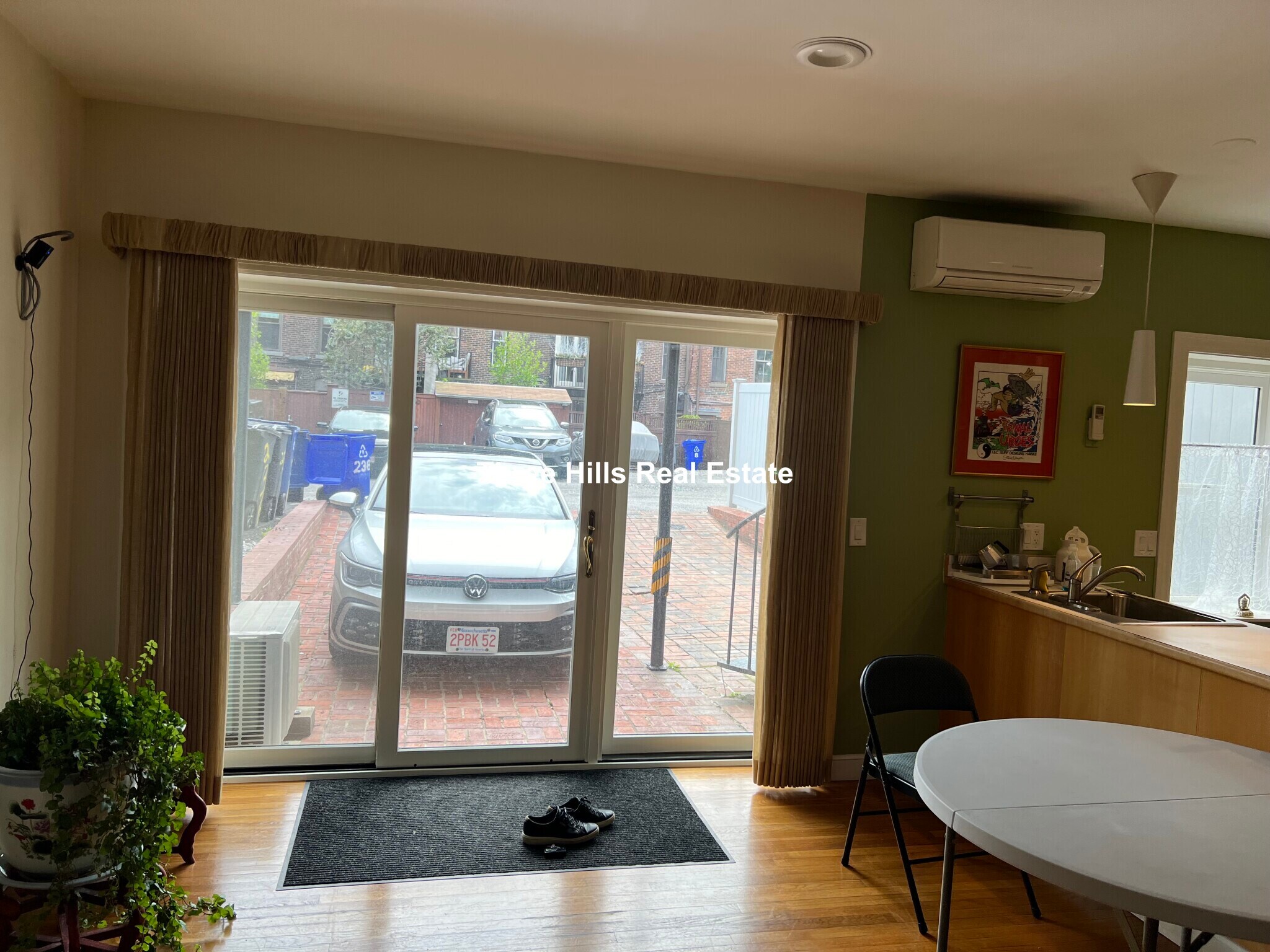 Building Photo - 238 W Newton St