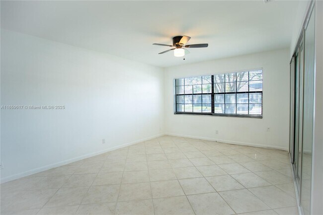 Building Photo - 2615 SW 74th Terrace