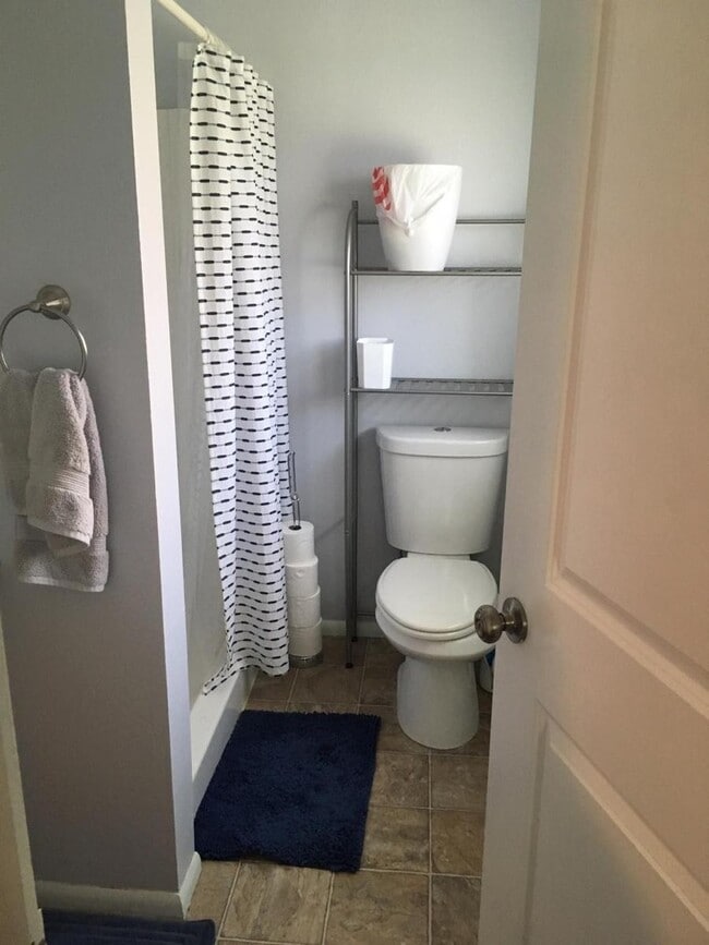 Building Photo - Rambler with Basement