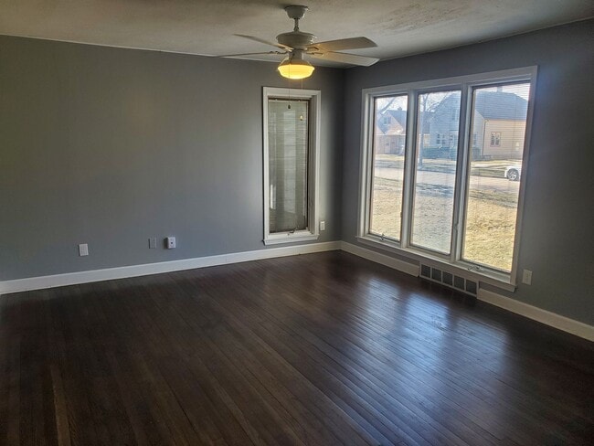 Building Photo - 4556 N 65th St