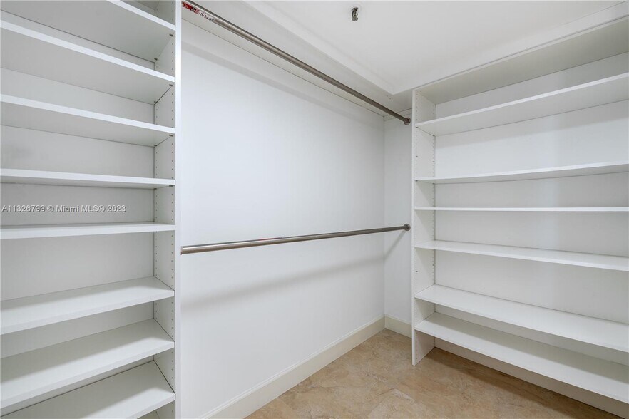 Building Photo - 408 Poinciana Island Dr