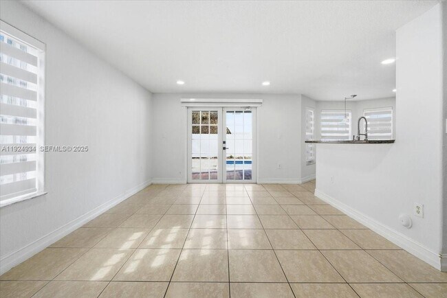 Building Photo - 16310 NW 84th Ct