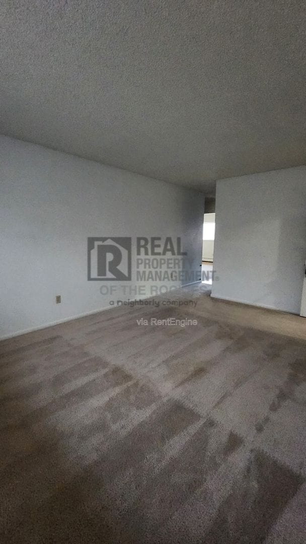 Building Photo - 5301 E 12th St