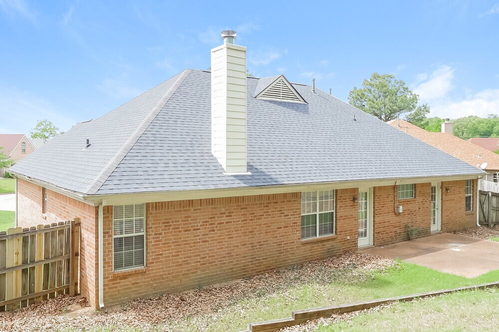 Building Photo - 10352 Walden Pine Cove