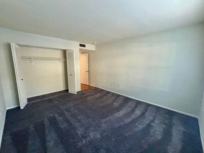 Building Photo - 57 Doranne Ct