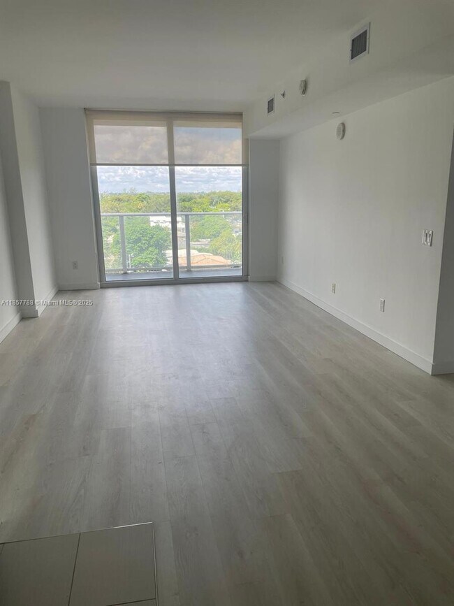Building Photo - 4250 Biscayne Blvd