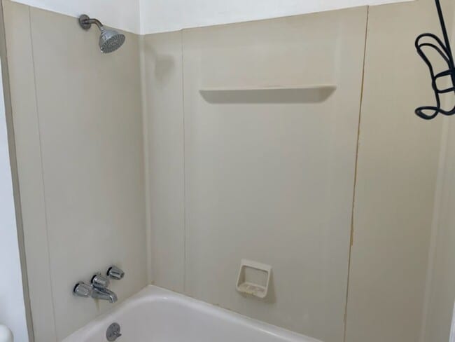 Building Photo - Woodland Park 1-Bedroom!