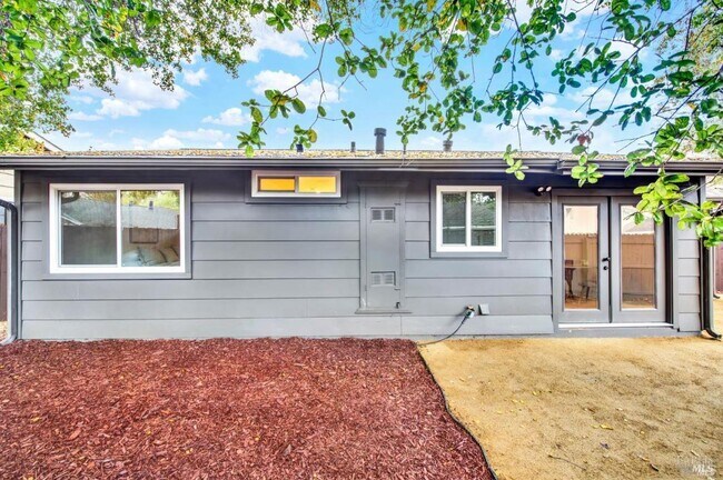 Building Photo - 6610 Oak Leaf Ct