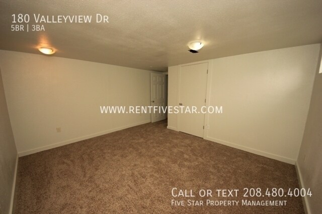 Building Photo - 180 Valleyview Dr