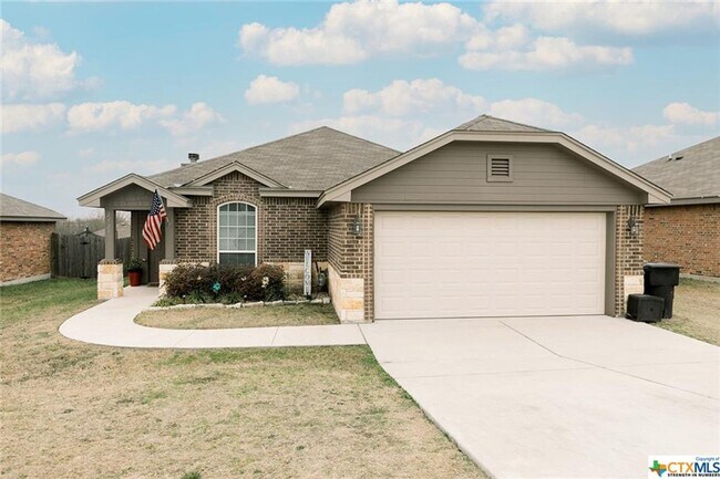 Primary Photo - 2525 Elk Creek St