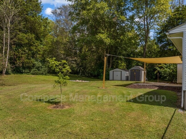 Building Photo - 321 Sarvis Dr