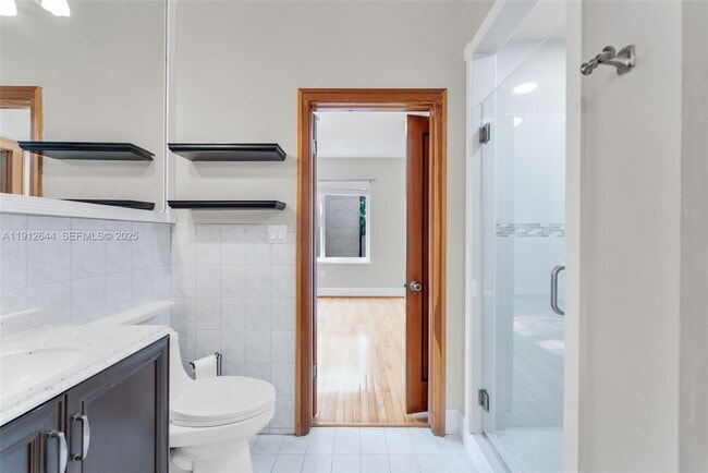 Building Photo - 1514 Capri St