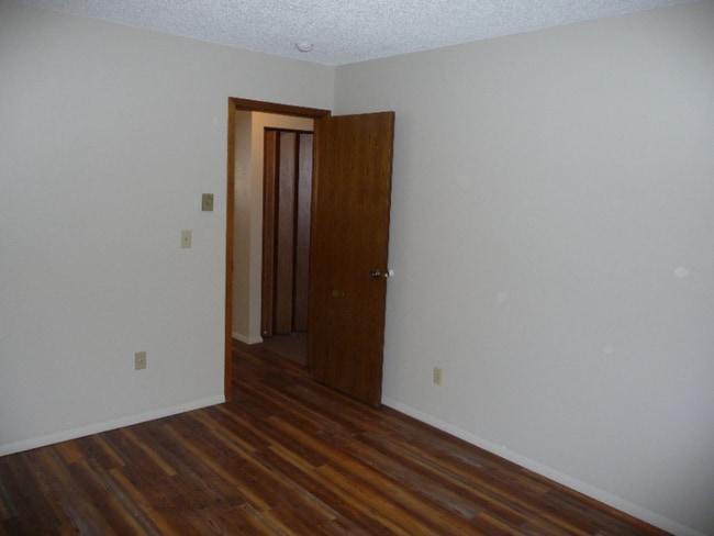 Building Photo - 1303 Mountain View St