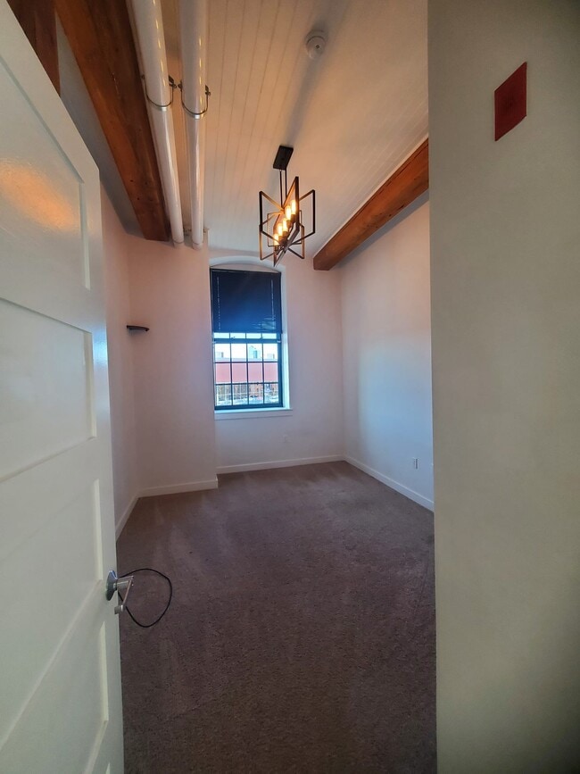 Building Photo - 48 Water St