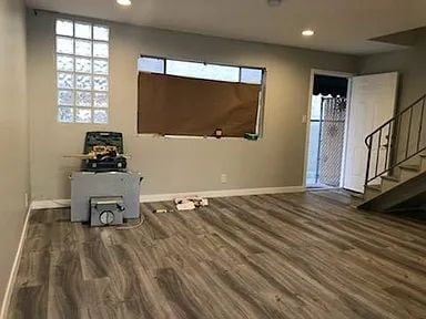 Building Photo - "Charming Burbank 2-Bed, 2-Bath Oasis on North Hollywood Way!"