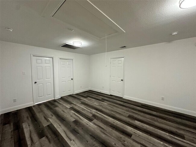 Building Photo - 3415 Twp Grove Ln