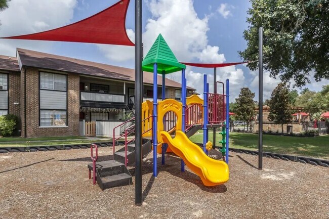 Building Photo - 25650 I-45