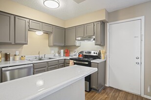 Interior Photo - Diamond Crest Townhomes