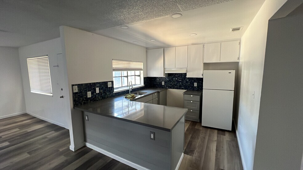 Kitchen, New range and diswasher provided - 2566 Gareth Cir