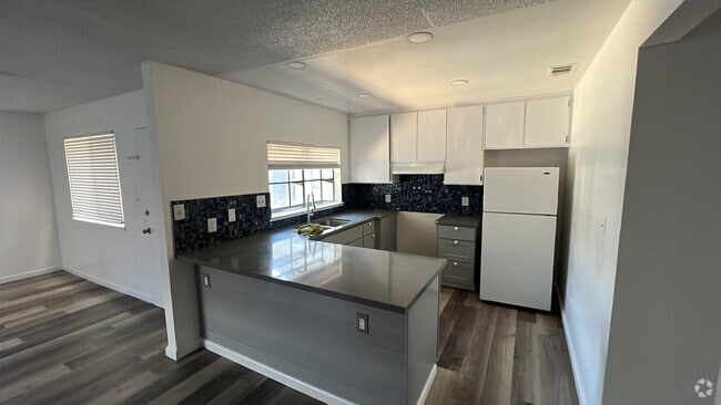 Building Photo - 2566 Gareth Cir