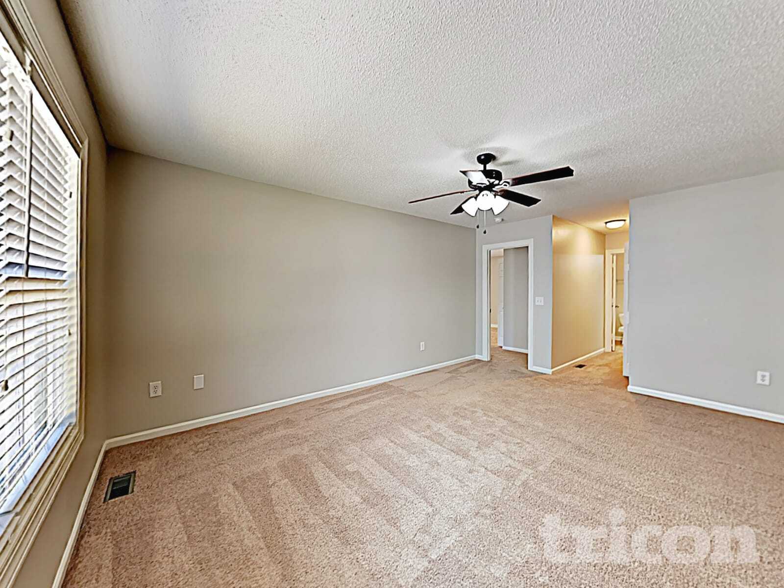 Building Photo - 923 Loch Lomond Cir