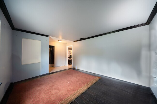 Building Photo - Updated 3-Bedroom Home with Private Yard &...