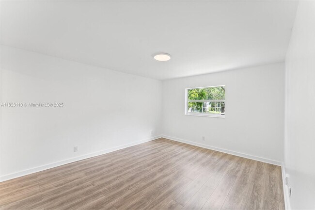 Building Photo - 5100 SW 64th Ave