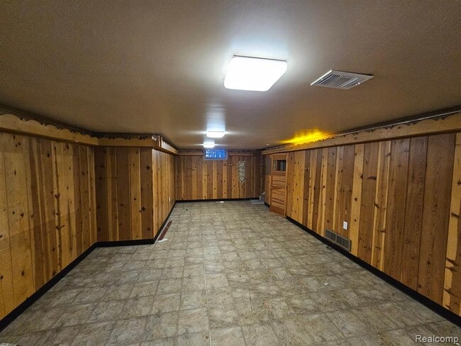 Building Photo - 1501 Silvery Ln